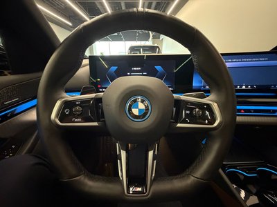 صورة 10 لـ 2024 BMW I5