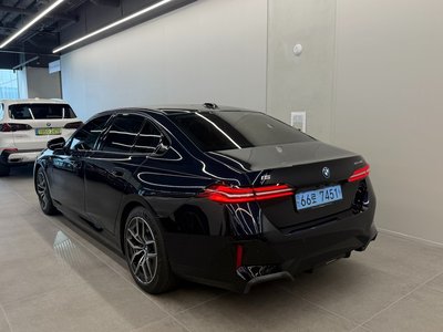 صورة 2 لـ 2024 BMW I5