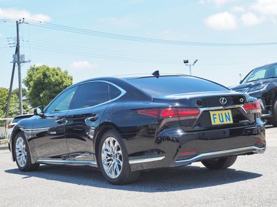 LEXUS LS - 6