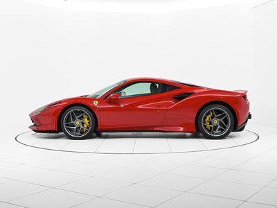 FERRARI F8 - 8