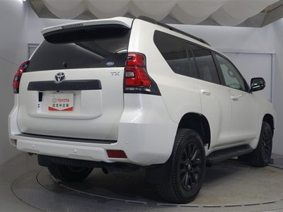 TOYOTA LAND CRUISER - 3