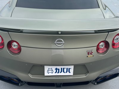 NISSAN GT-R - 4