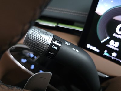 2024 Genesis GV70 thumbnail 35