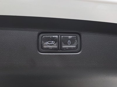 2024 Genesis GV70 thumbnail 40