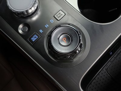 2024 Genesis GV70 thumbnail 13