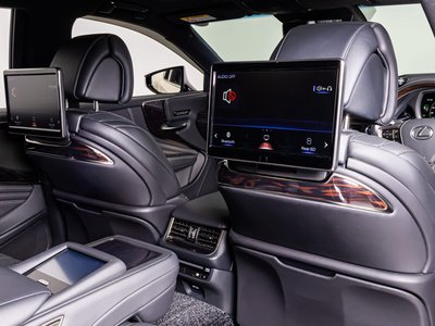 2017 Lexus LS 缩略图 4