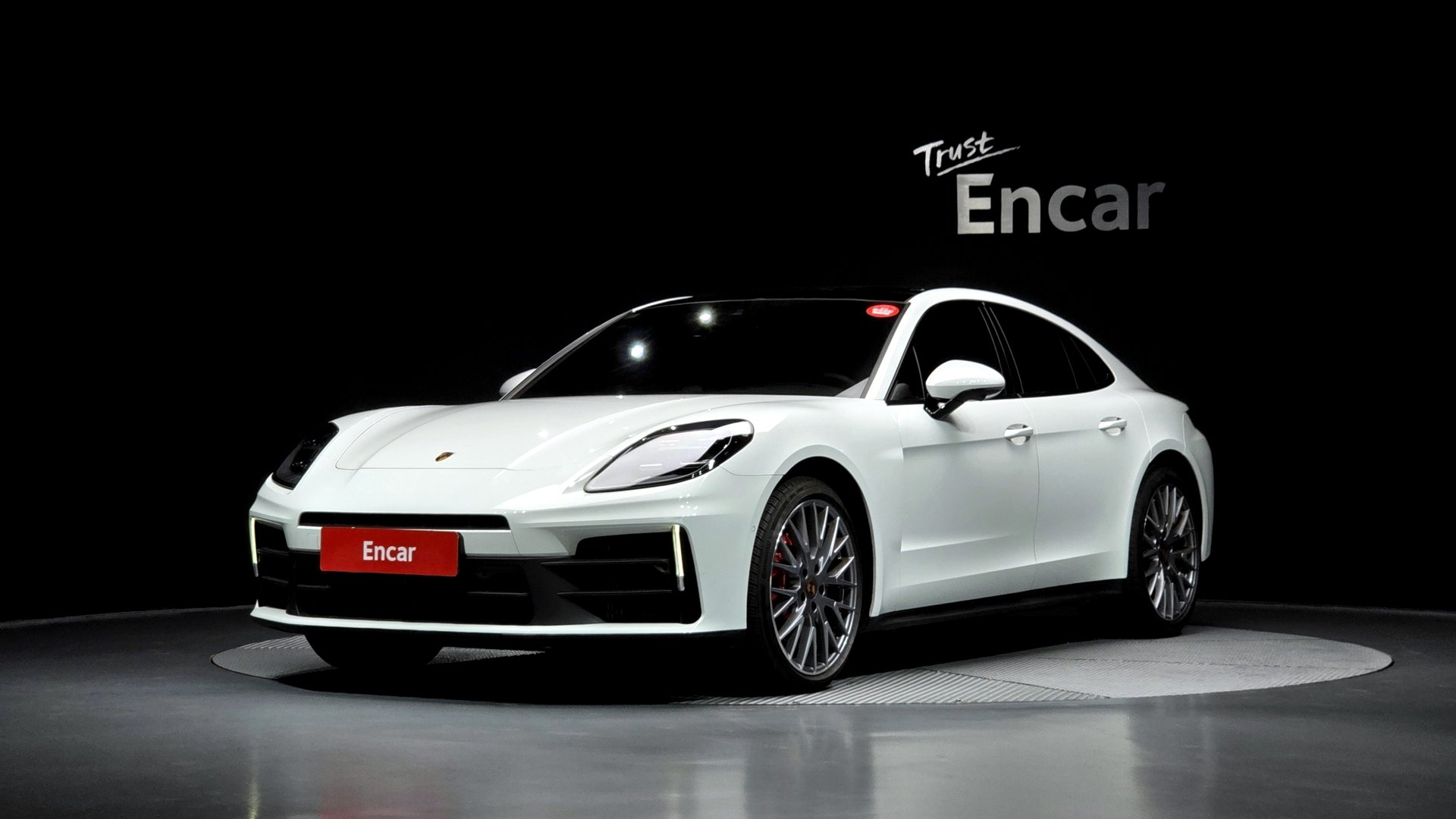 PORSCHE PANAMERA - View 1