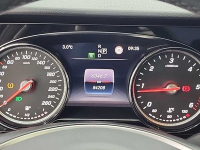 MERCEDES-BENZ E-CLASS - 7