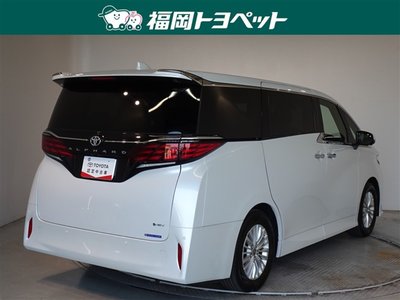 2025 Toyota ALPHARD photo 3