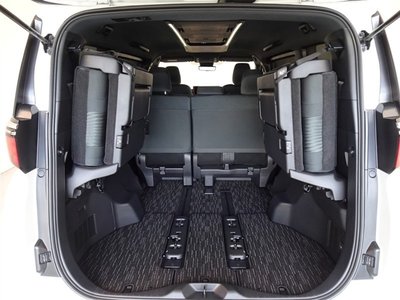 2025 Toyota ALPHARD — миниатюра 21