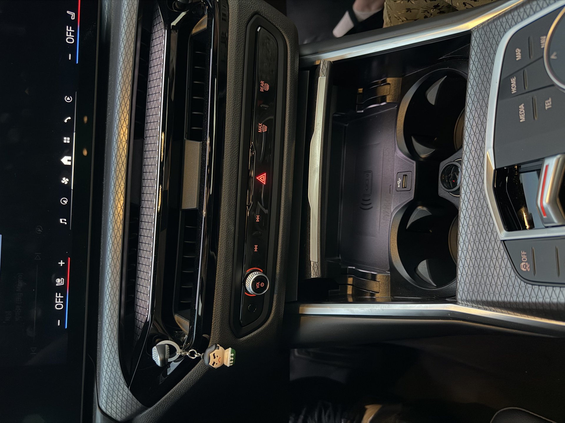 2026 BMW 3 SERIES photo 1