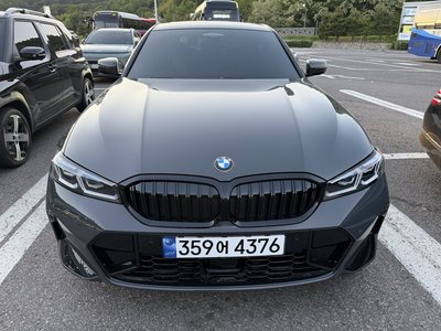 2026 BMW 3 SERIES photo 2