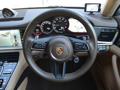 صورة 7 لـ 2024 Porsche PANAMERA