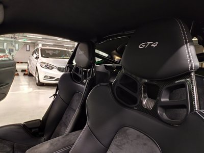 2020 Porsche 718 thumbnail 13