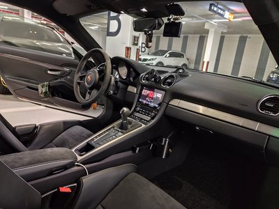 2020 Porsche 718 thumbnail 12
