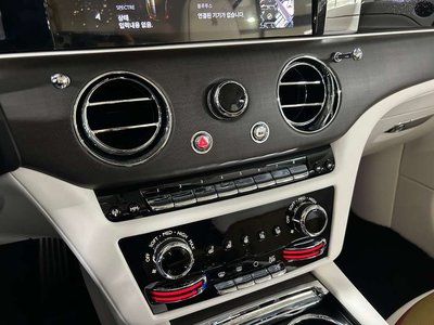 ROLLS-ROYCE SPECTRE - 4