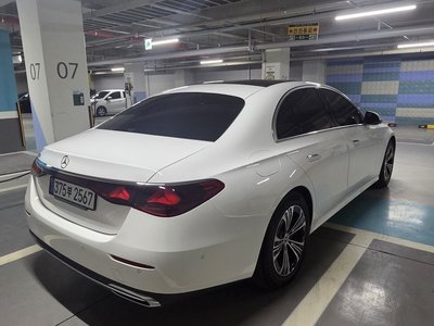 MERCEDES-BENZ E-CLASS - 3