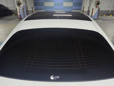 MERCEDES-BENZ E-CLASS - 7