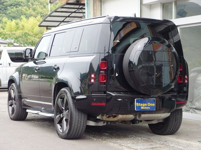 LAND ROVER DEFENDER - 4