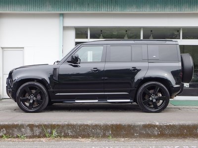 LAND ROVER DEFENDER - 3
