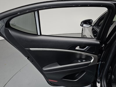 صورة مصغرة 15 لـ 2023 Genesis THE NEW G70
