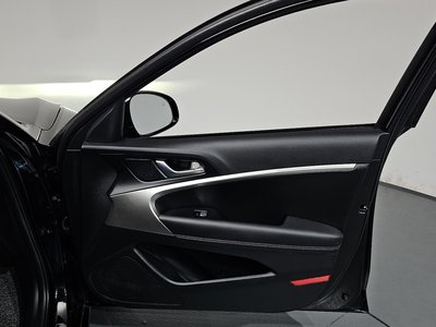 صورة مصغرة 14 لـ 2023 Genesis THE NEW G70