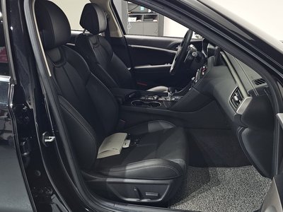 صورة مصغرة 16 لـ 2023 Genesis THE NEW G70