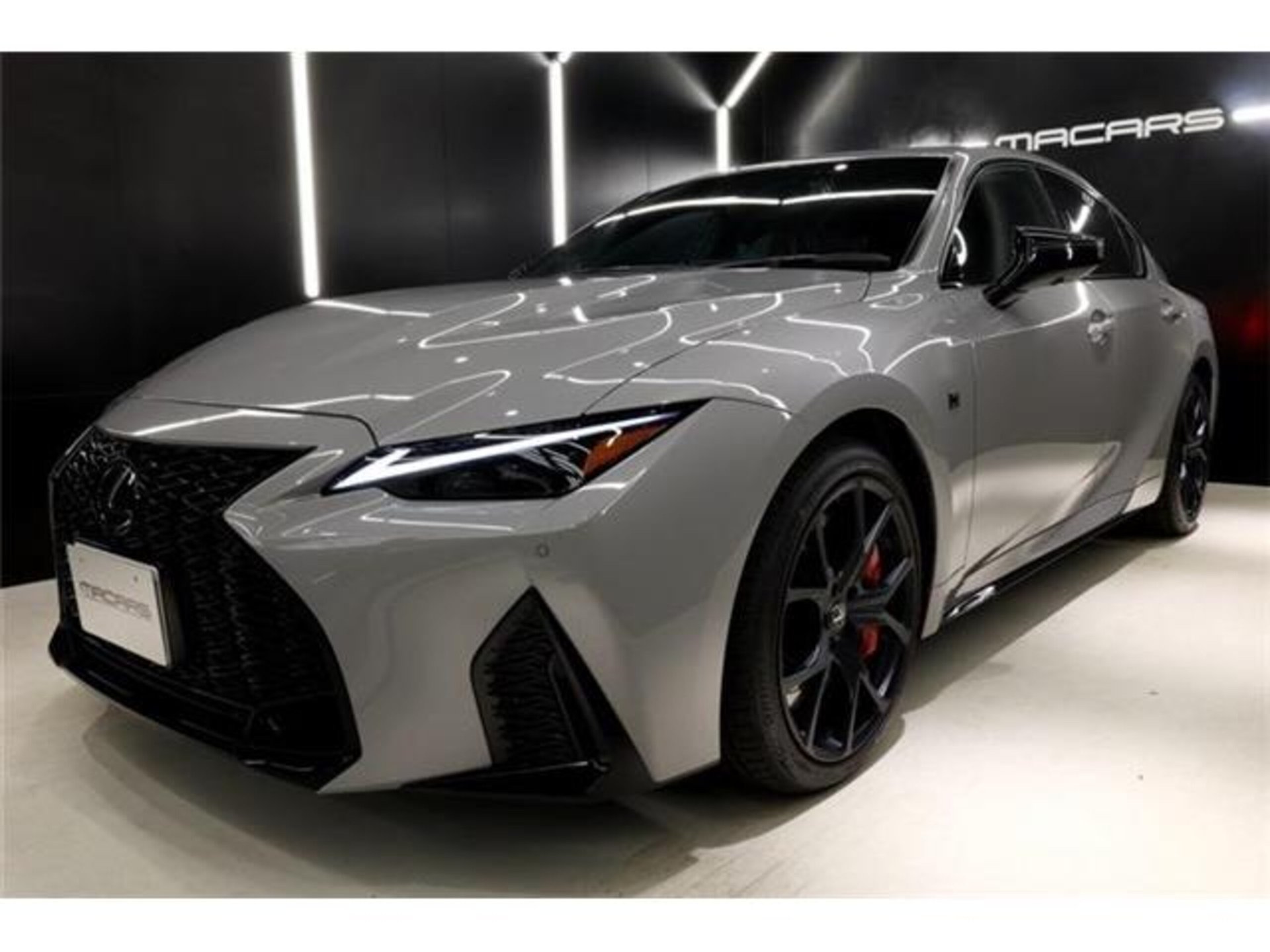 LEXUS IS - View 1