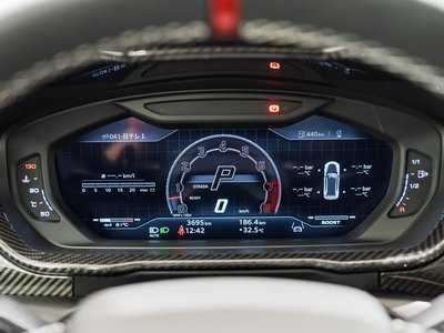 2025 Lamborghini URUS thumbnail 31