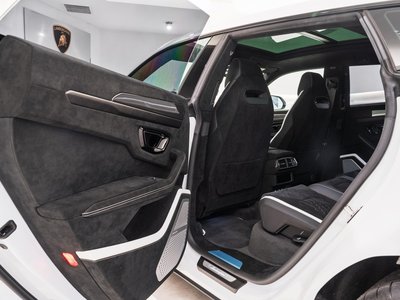 2025 Lamborghini URUS thumbnail 21