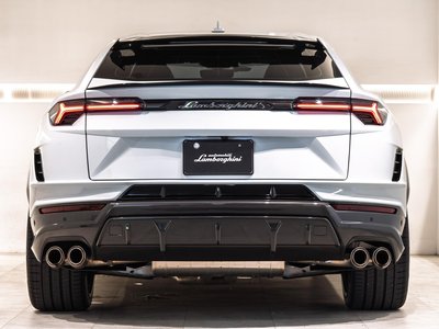 صورة 8 لـ 2025 Lamborghini URUS