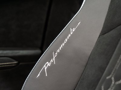 2025 Lamborghini URUS thumbnail 20