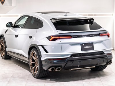 صورة 7 لـ 2025 Lamborghini URUS