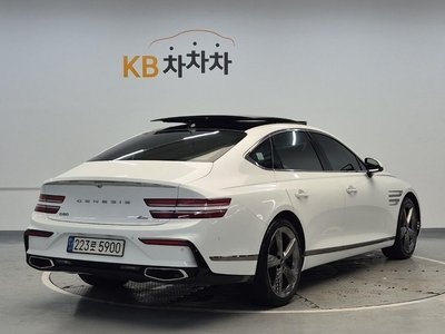 GENESIS G80 (RG3) - 2