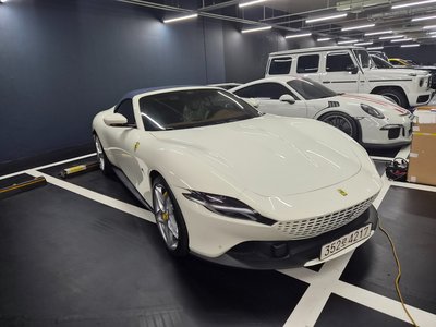 2024 Ferrari ROMA thumbnail 14