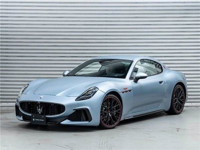 MASERATI GRANTURISMO - 1