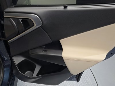 2025 BMW X3 — миниатюра 15
