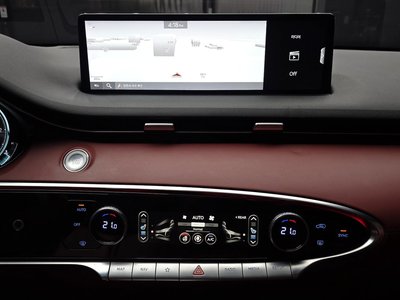 2021 Genesis GV70 — миниатюра 27