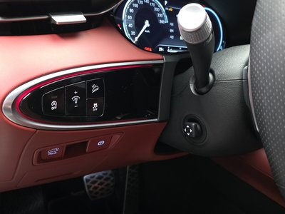 2021 Genesis GV70 — миниатюра 31