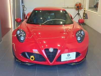 ALFA ROMEO 4C - 8