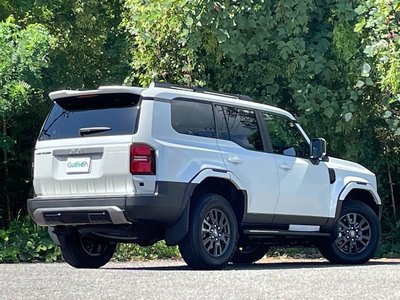 TOYOTA LAND CRUISER 250 - 7