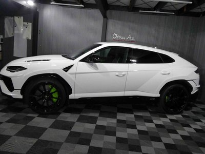 2024 Lamborghini URUS photo 5