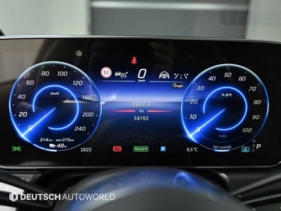 MERCEDES-BENZ EQE - 8