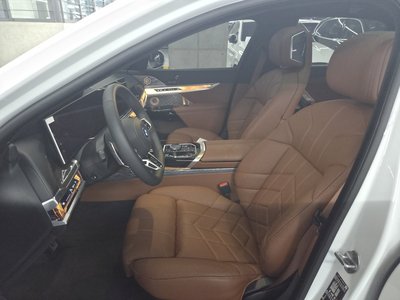 2026 BMW 7 SERIES photo 10