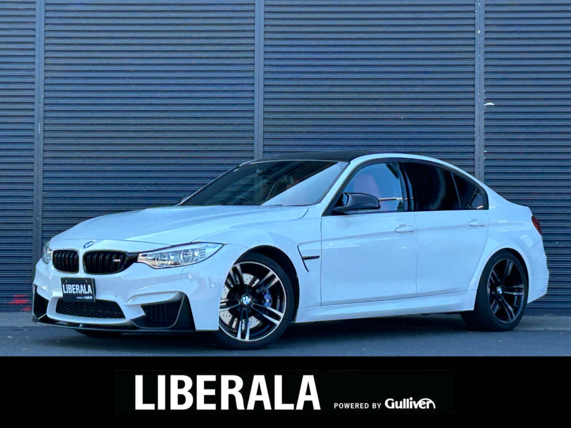 BMW M3 SEDAN - View 1