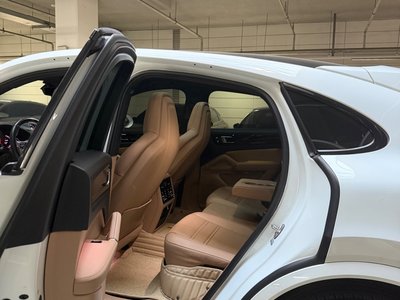 PORSCHE CAYENNE - 10