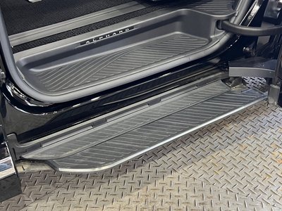 TOYOTA ALPHARD - 10