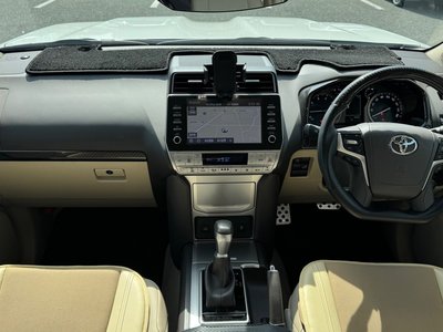 TOYOTA LAND CRUISER PRADO - 5