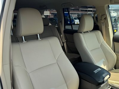 TOYOTA LAND CRUISER PRADO - 6