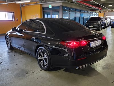 MERCEDES-BENZ E-CLASS - 5